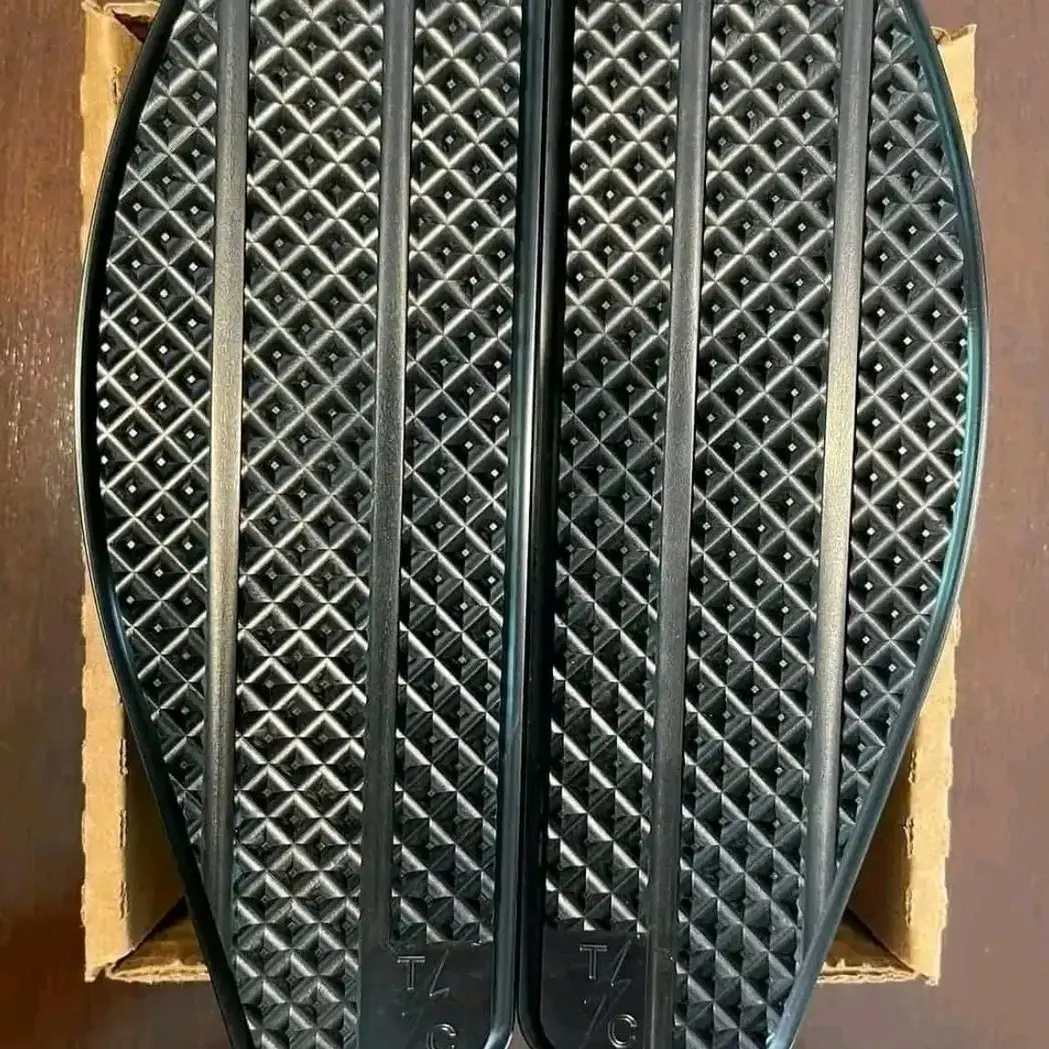 Thrashin Supply Bagger Passenger Floorboard & Harley OEM Footboard Support Kit – Like New - Image 2