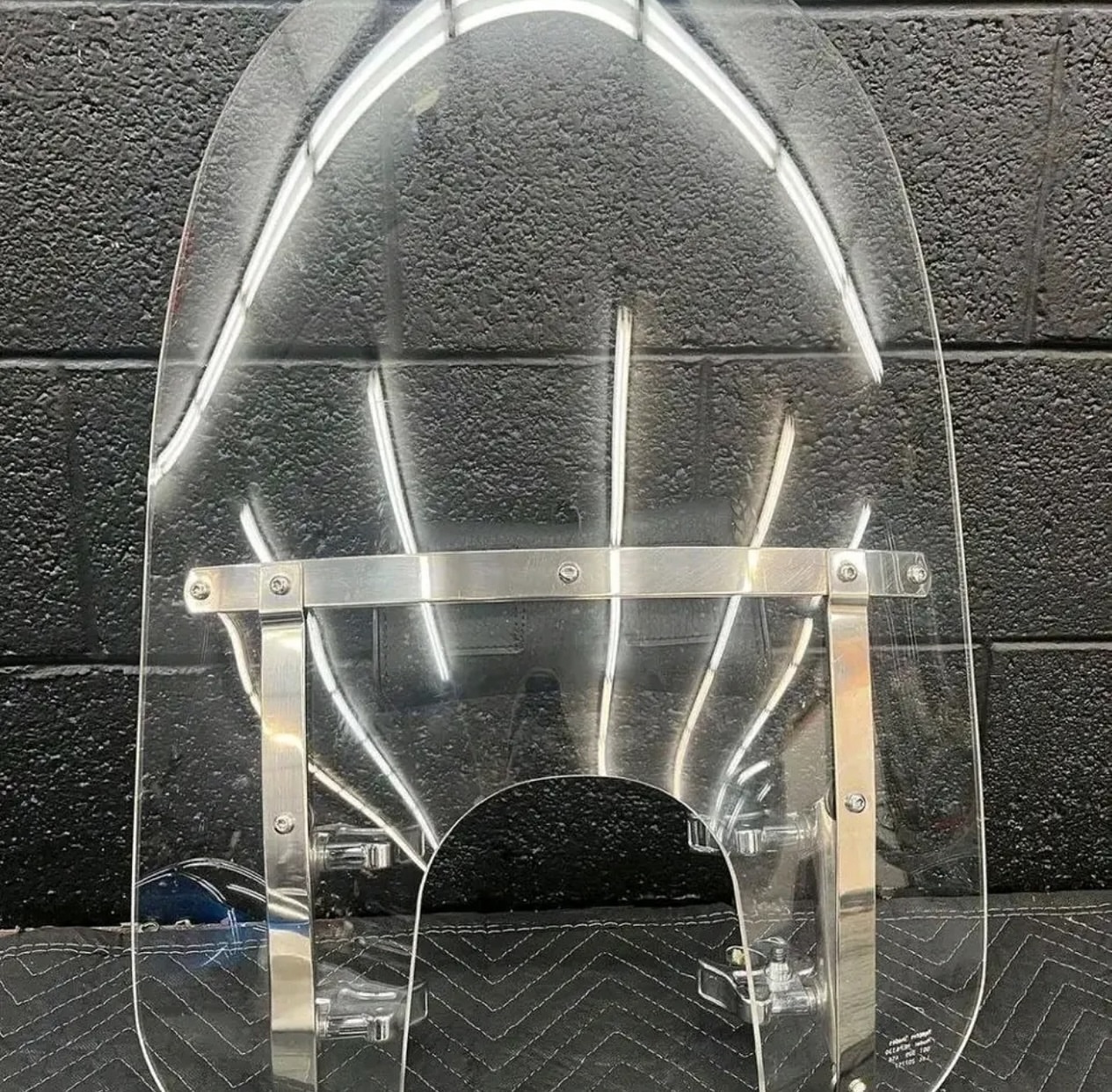 39mm Quick Detach Clear Windshield – Fits Harley Narrow Glide Front Ends - Image 2