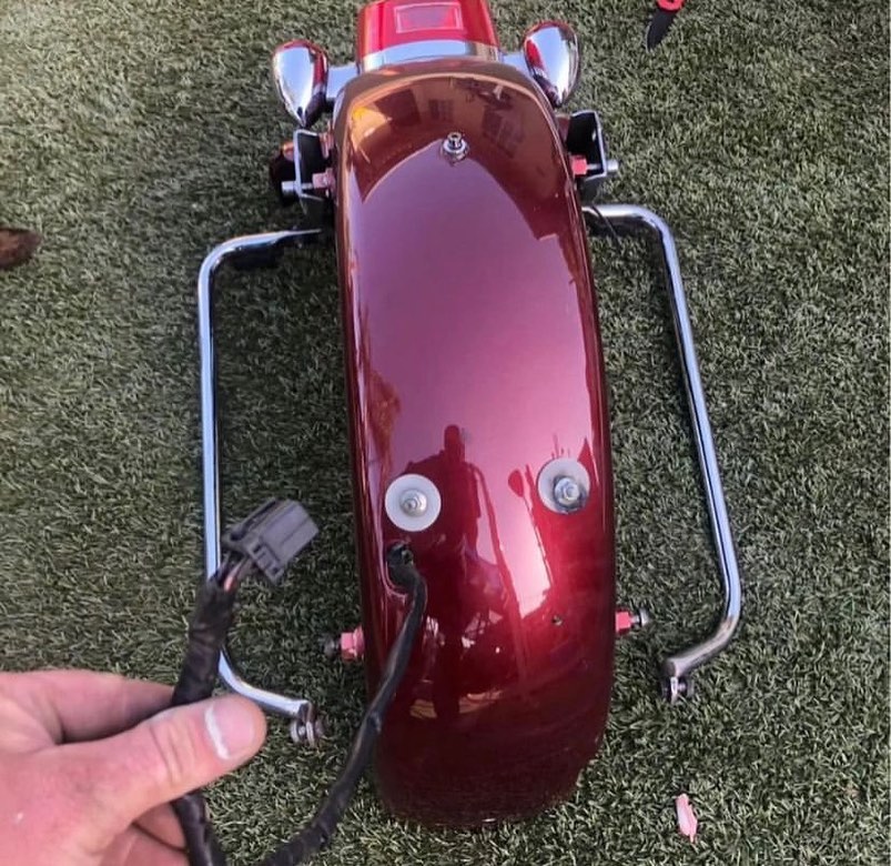 2007 Harley Street Glide Rear Fender with Lights & Saddlebag Supports - Image 3