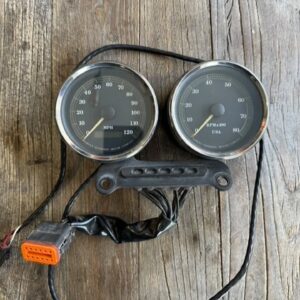 Harley Dual Gauge Setup – 21K Miles, No Cut Wires