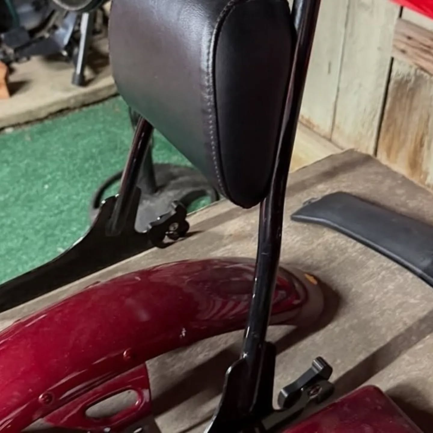 Harley Dyna Complete Red Tin Set (2006–2017) – Tank, Fenders, Covers & Sissy Bar - Image 5